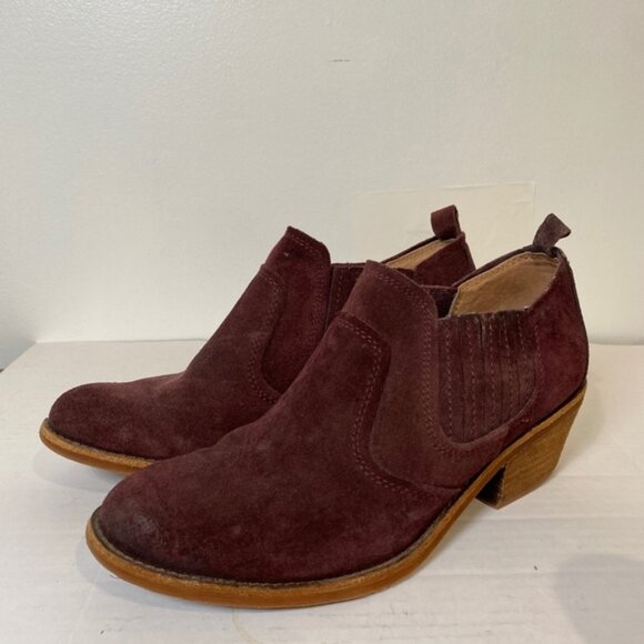 Sofft Suede Ankle Boots Western‎ Style Heel Pull Tabs Burgundy 8.5M - Picture 1 of 5